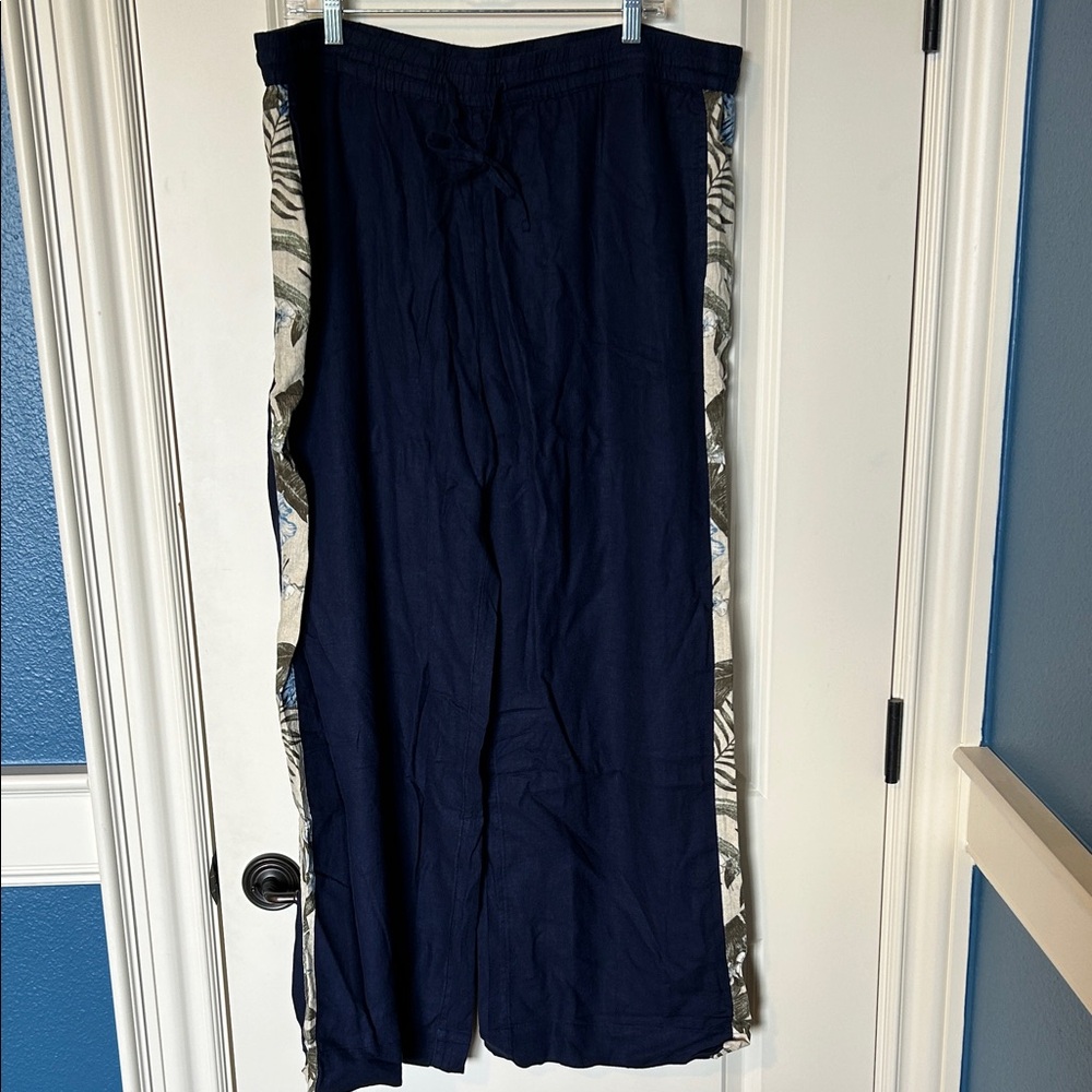 d & co Navy Blue Wide-Leg Pants with Tropical Print, XL, NWT